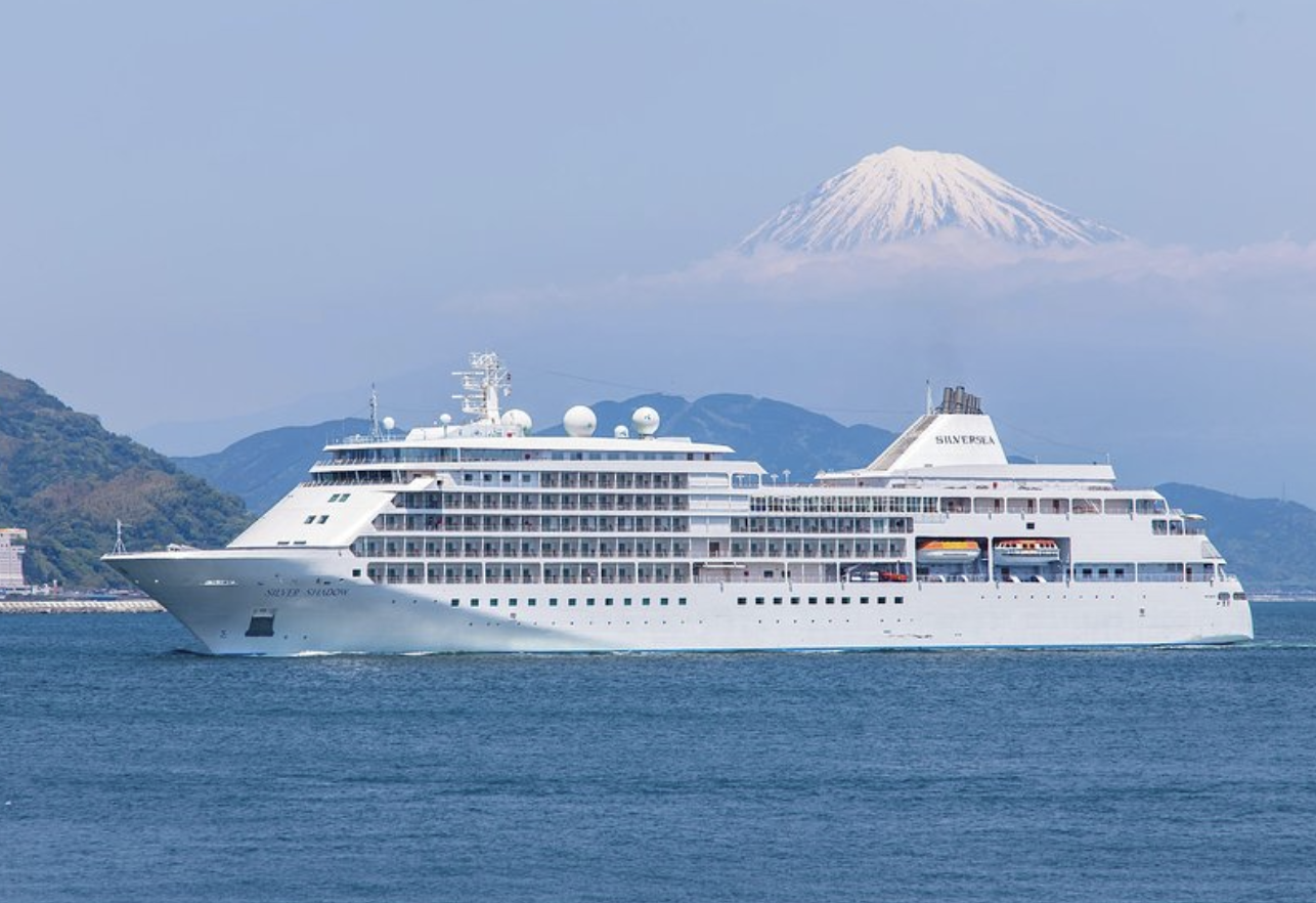 Cruise Ship